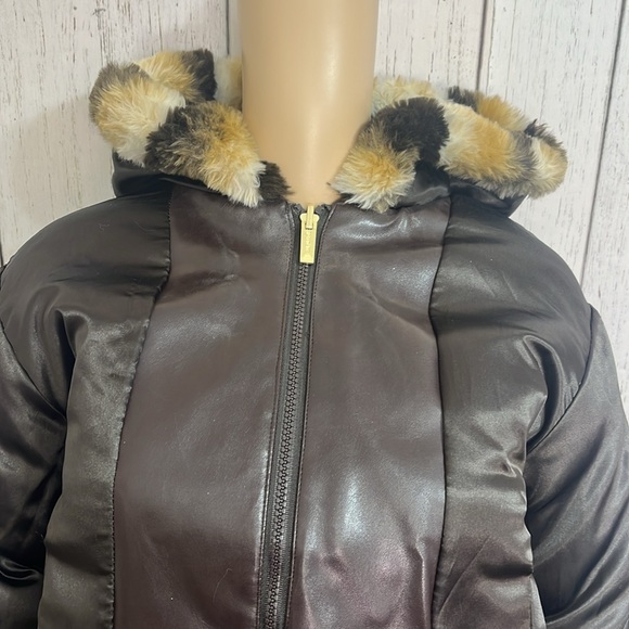 COPY - UO Abalanche ReversibleFaux Fur Leather Hooded Jacket Hooded Coat Size M… - Picture 7 of 11